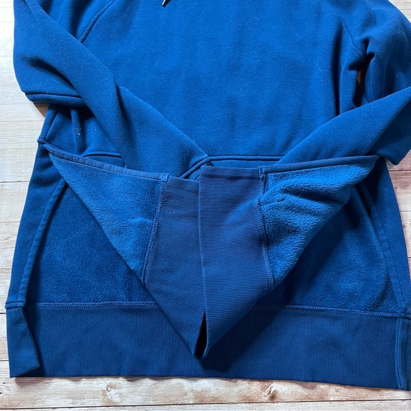 💚Athleta oversized hoodie - Picture 4 of 9